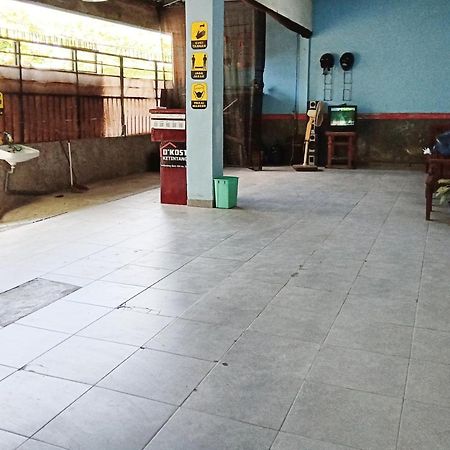 D'Kost Ketintang Hotel Surabaya Ngoại thất bức ảnh