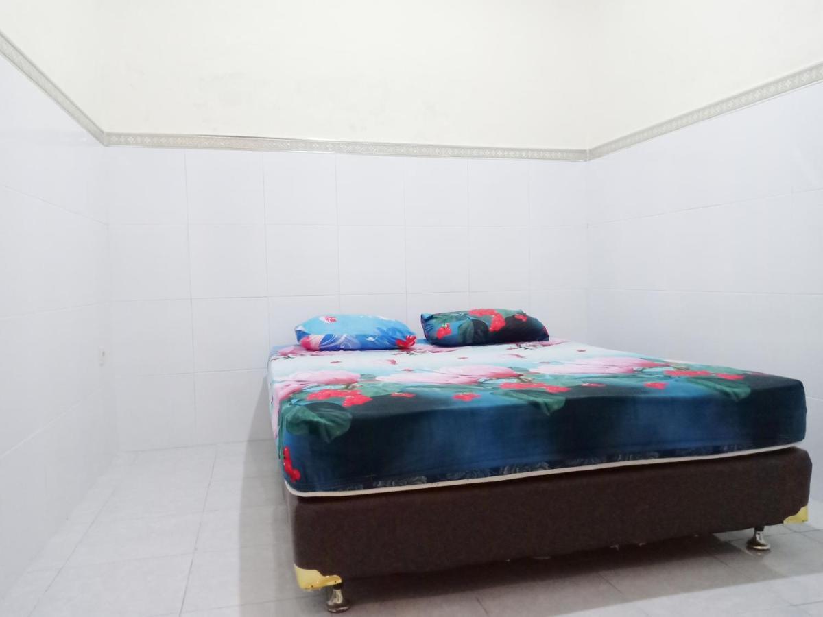D'Kost Ketintang Hotel Surabaya Ngoại thất bức ảnh